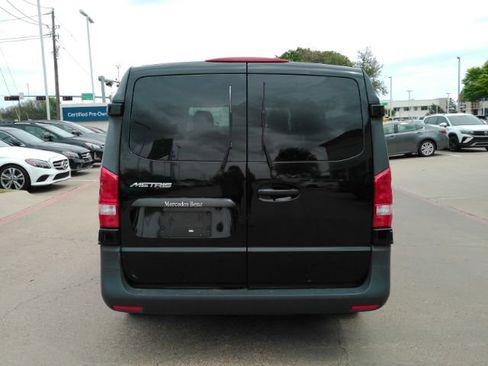Used 2019 Mercedes-Benz Metris Passenger image 11
