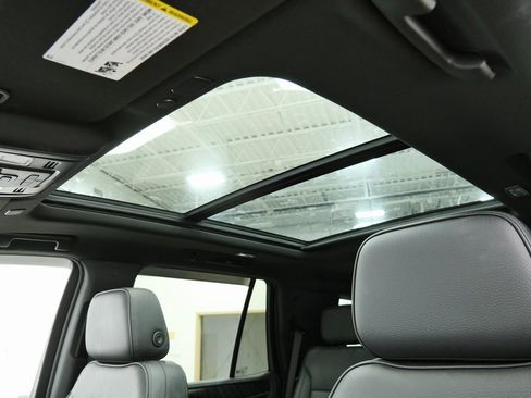 Used 2022 GMC Yukon Denali image 35