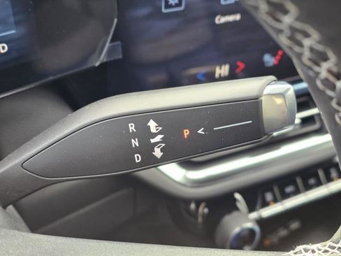 New 2026 Chevrolet Equinox EV LT image 19