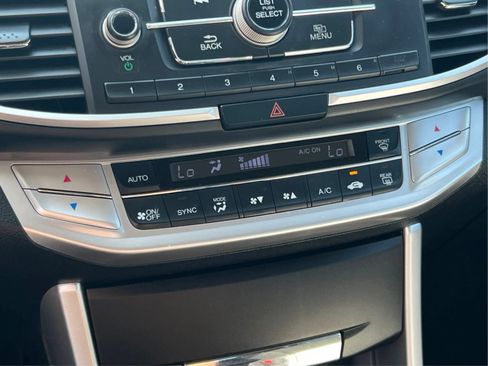 Used 2013 Honda Accord LX image 39