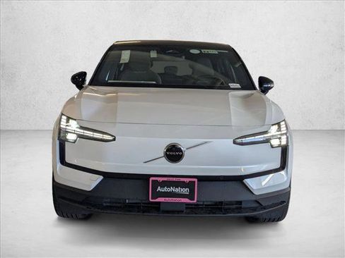 New 2025 Volvo EX30 Plus w/ Protection Package Premier image 6