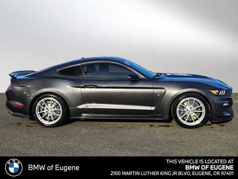Used 2017 Ford Mustang Shelby GT350 w/ Electronics Package RWD image 2