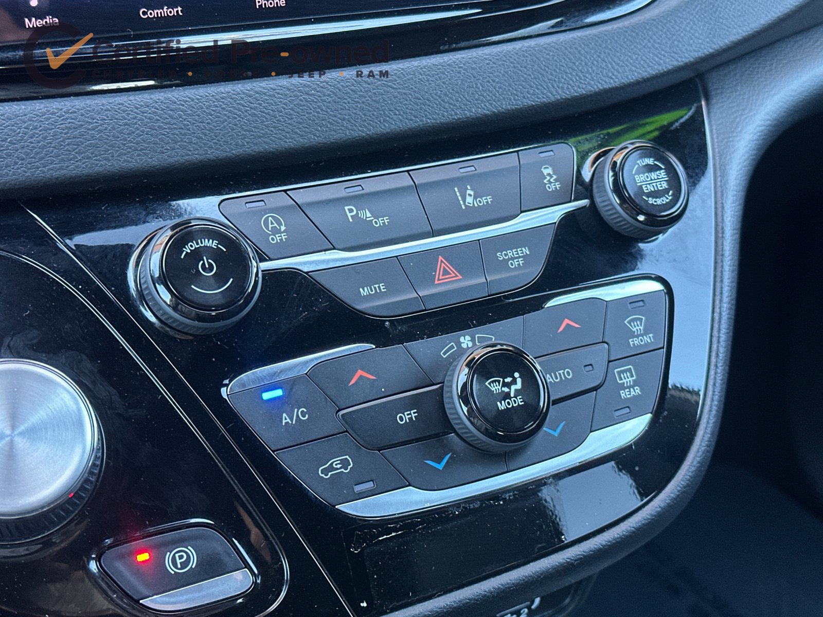 Used 2025 Chrysler Pacifica Select FWD image 22