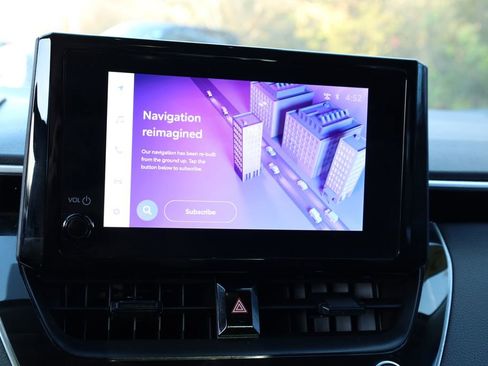 Used 2024 Toyota Corolla LE image 6