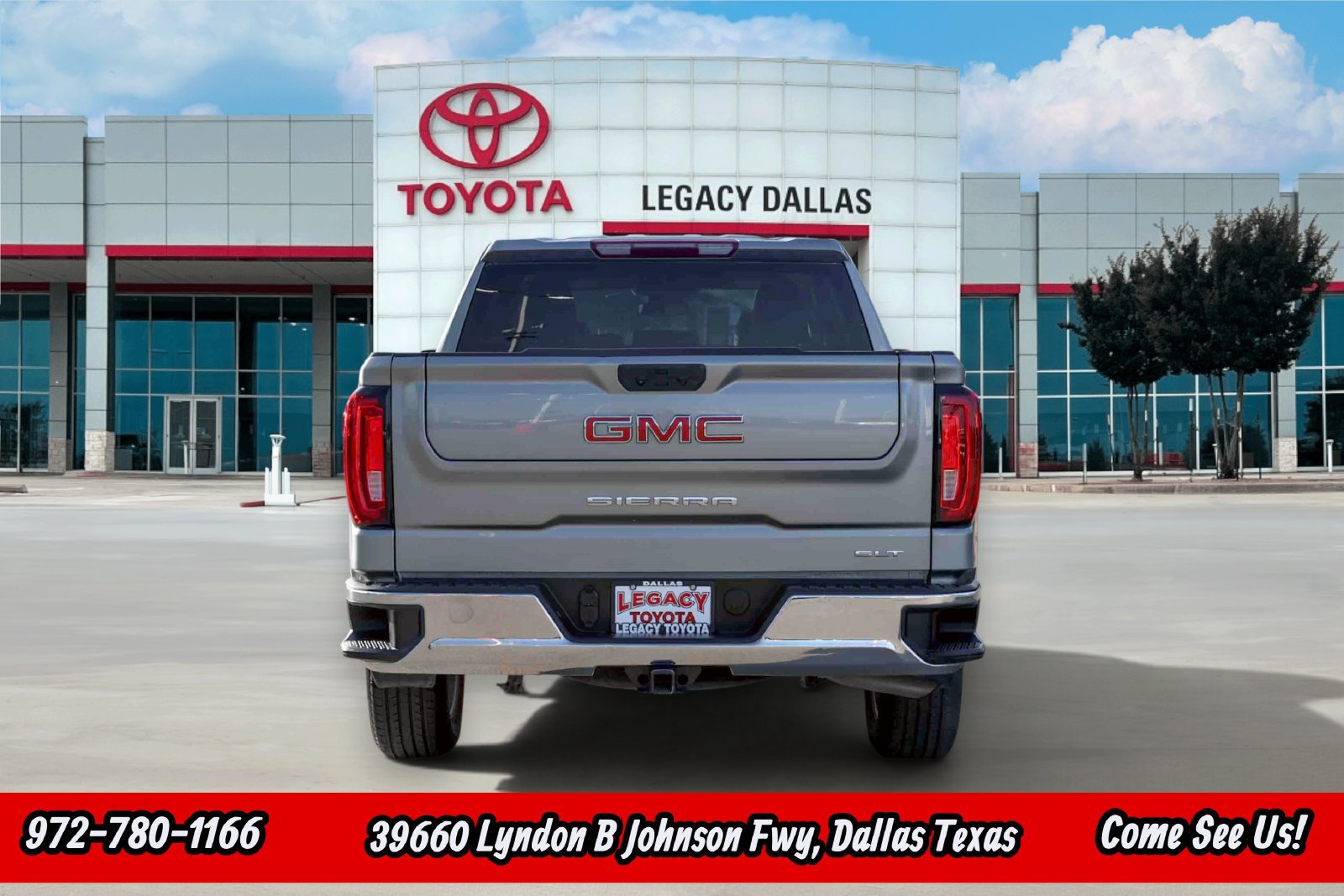 Used 2025 GMC Sierra 1500 SLT AWD/4WD image 9