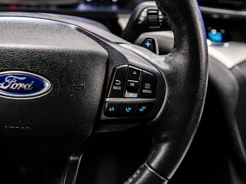 Used 2020 Ford Explorer XLT w/ Equipment Group 202A image 15