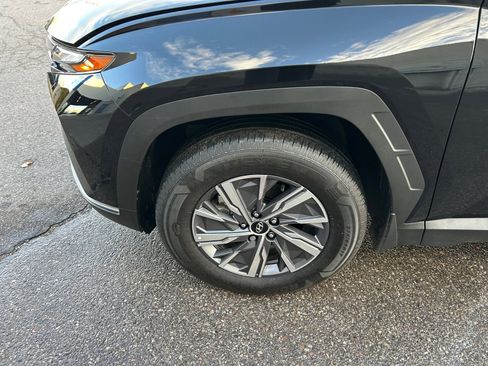 Used 2024 Hyundai Tucson Blue image 11