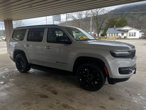 New 2024 Jeep Wagoneer Series II w/ Convenience Group I image 3