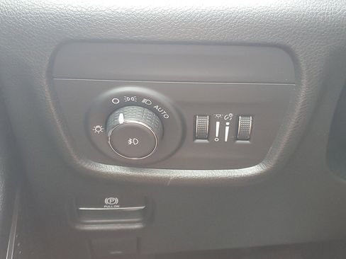 Used 2022 Jeep Grand Cherokee L Limited image 25