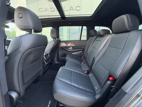 Used 2025 Mercedes-Benz GLS 450 4MATIC image 17