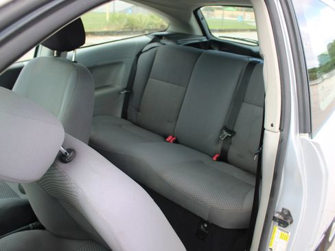 Used 2006 Ford Focus S FWD image 11