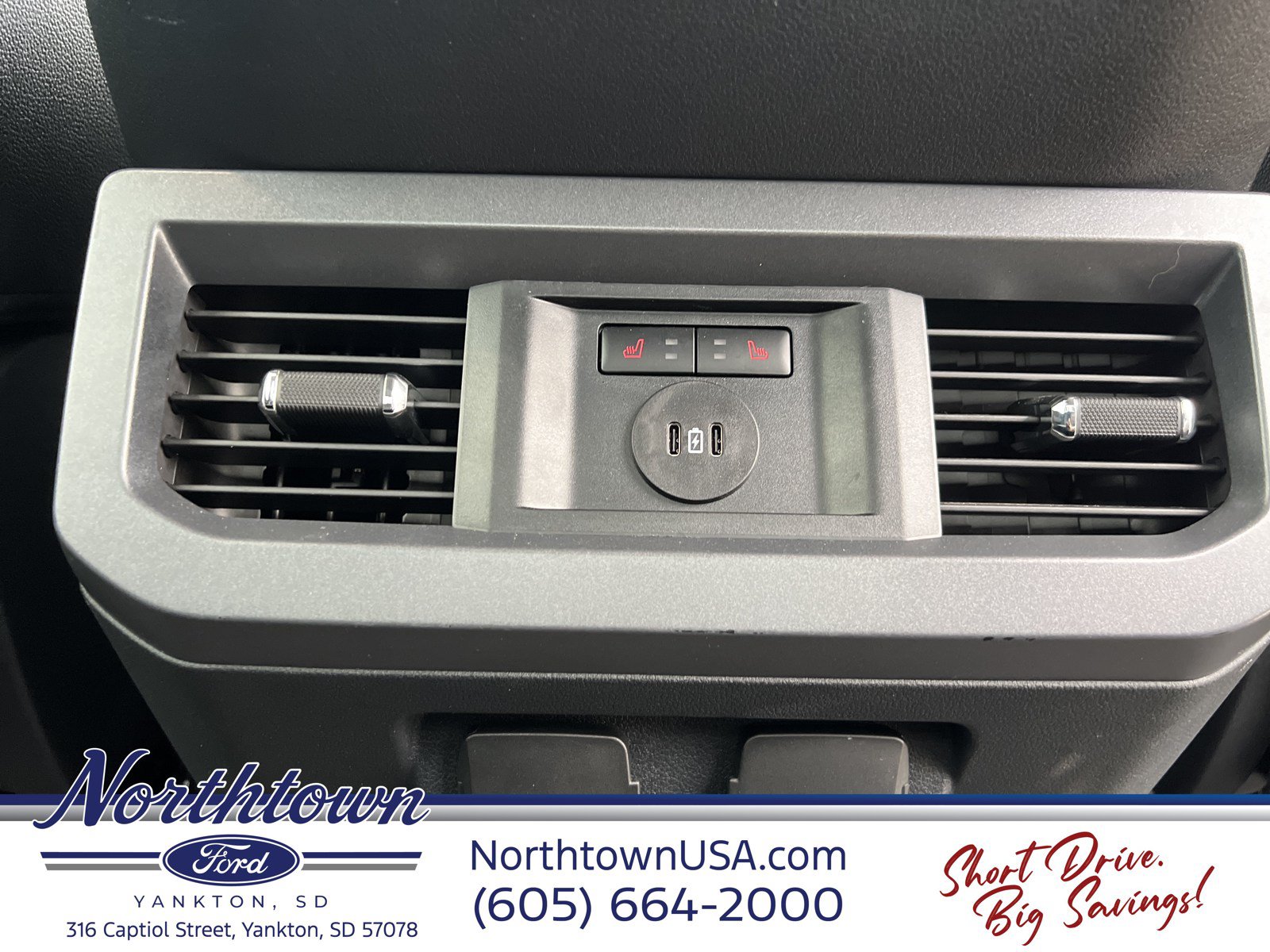 Used 2024 Ford F250 Lariat w/ Black Appearance Package AWD/4WD image 22