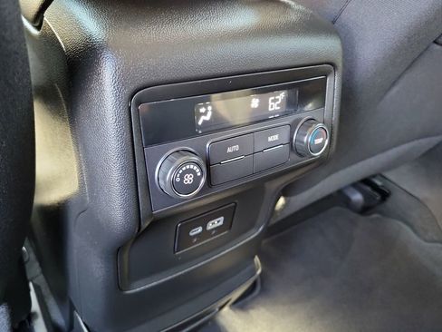 Used 2023 GMC Acadia SLE w/ Elevation Edition image 20