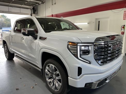 New 2026 GMC Sierra 1500 Denali w/ Denali Reserve Package image 3