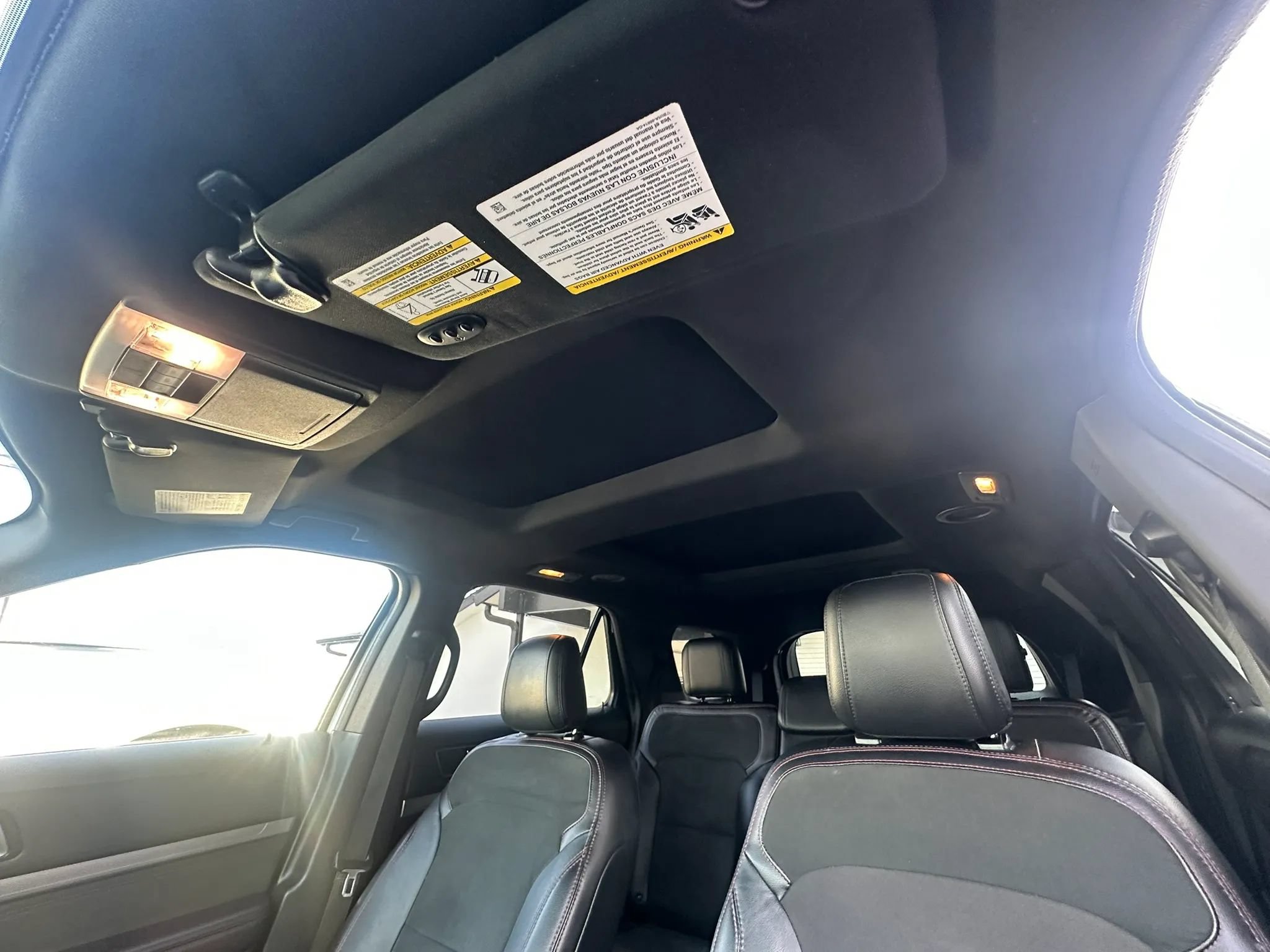 Used 2018 Ford Explorer XLT w/ Equipment Group 202A FWD image 33