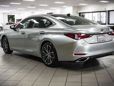 Certified 2025 Lexus ES 350 w/ Premium Package FWD image 8