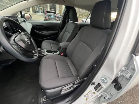 Used 2025 Toyota Corolla LE image 24