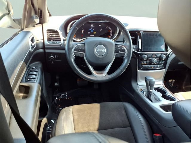 Used 2019 Jeep Grand Cherokee Altitude AWD/4WD image 4