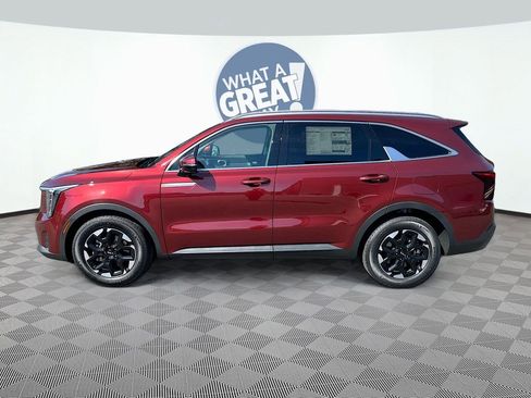 Certified 2025 Kia Sorento S w/ Panoramic Sunroof Package FWD image 9