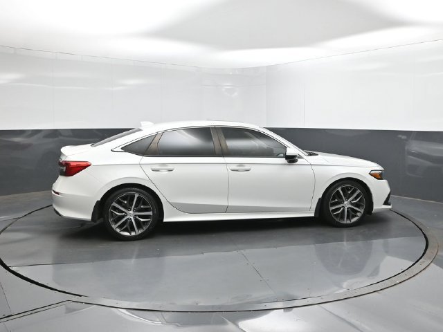 Used 2022 Honda Civic Touring image 11