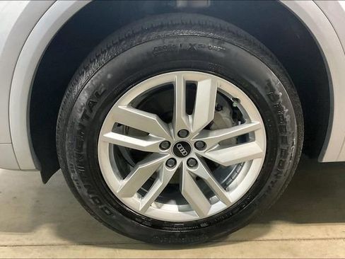 Certified 2023 Audi Q5 2.0T Premium w/ Convenience Package image 9