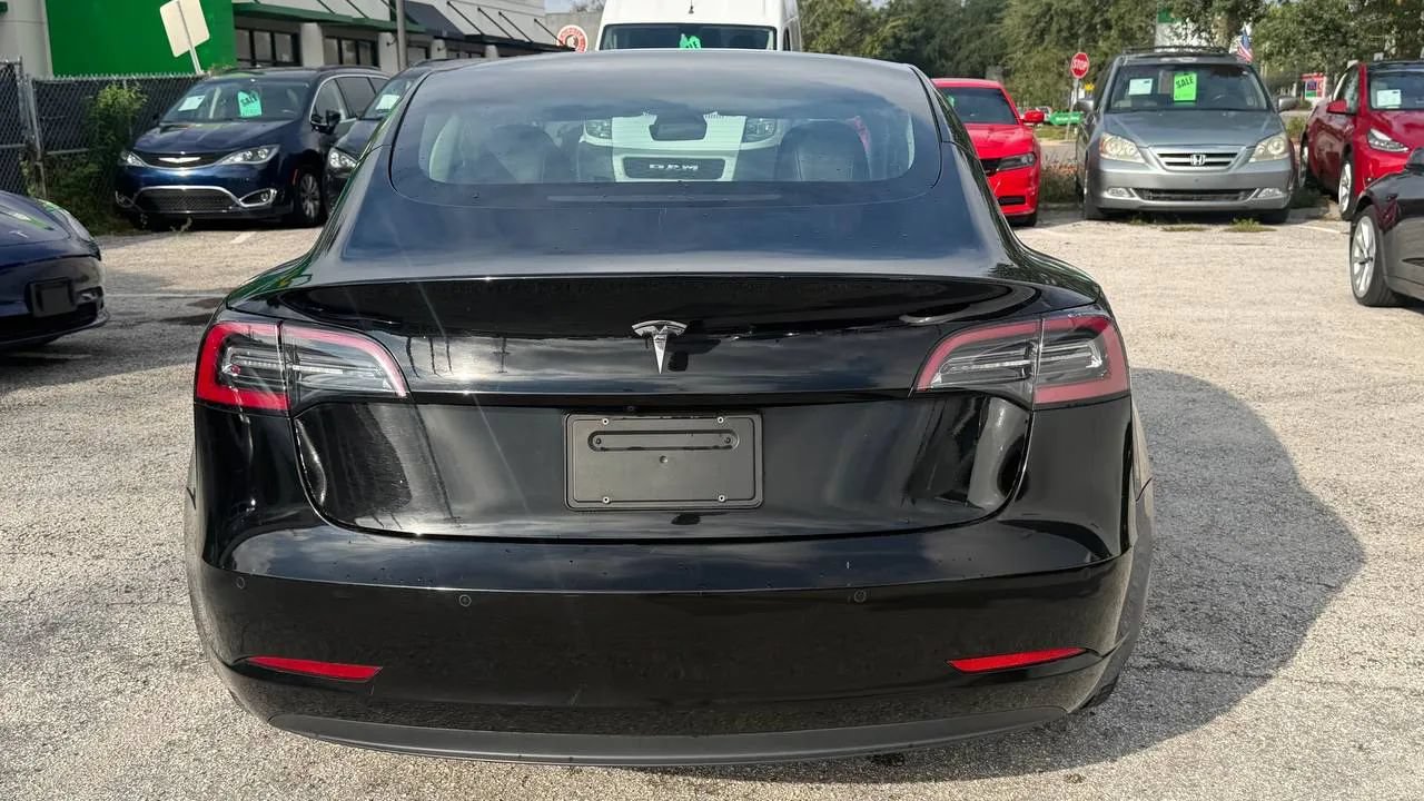 Used 2022 Tesla Model 3 RWD image 5