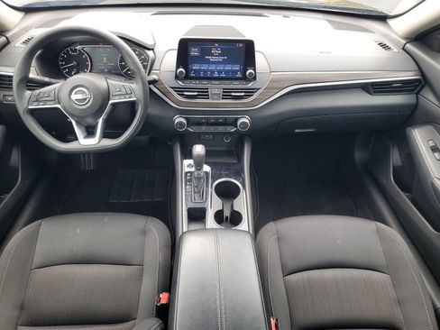 Used 2024 Nissan Altima 2.5 SV image 24