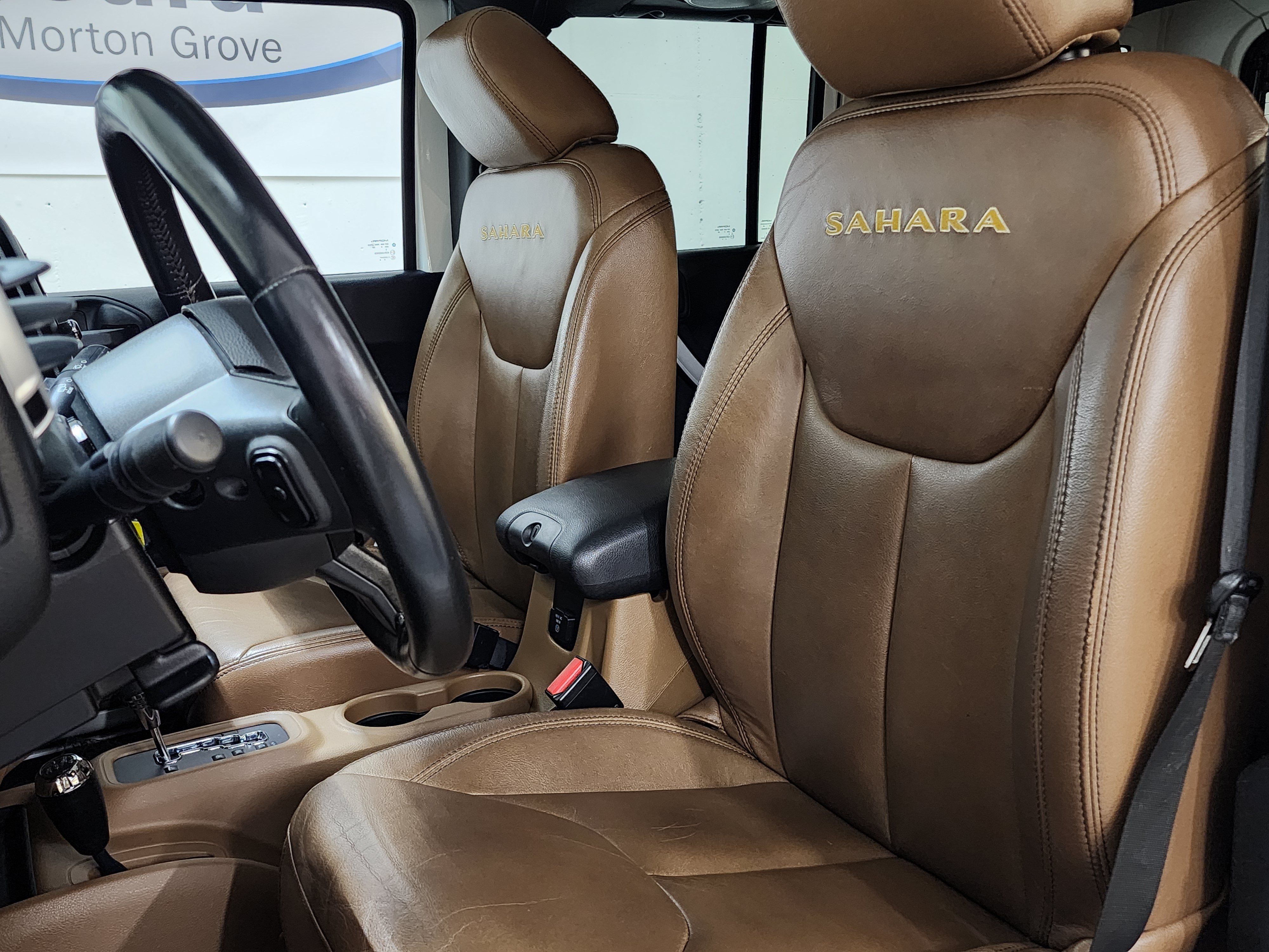 Used 2014 Jeep Wrangler Unlimited Sahara w/ Max Tow Package AWD/4WD image 16