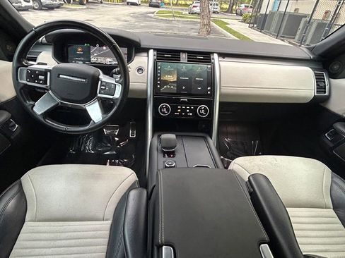 Used 2021 Land Rover Discovery S R-Dynamic image 10