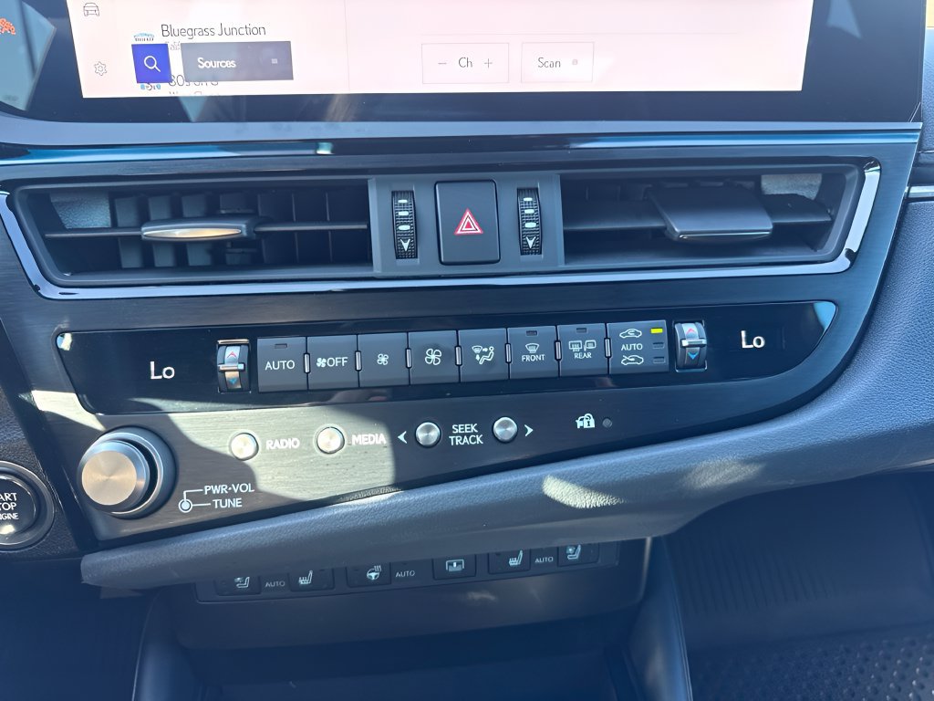 Used 2025 Lexus ES 350 F Sport w/ Accessory Package (Z2) FWD image 21