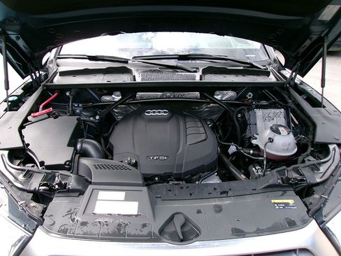 Used 2018 Audi Q5 Prestige w/ Prestige Package image 11