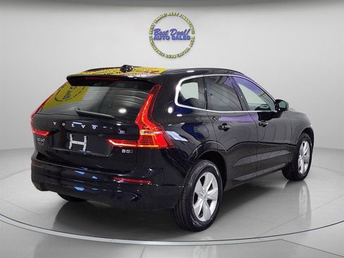 Used 2022 Volvo XC60 B5 Momentum AWD/4WD image 6