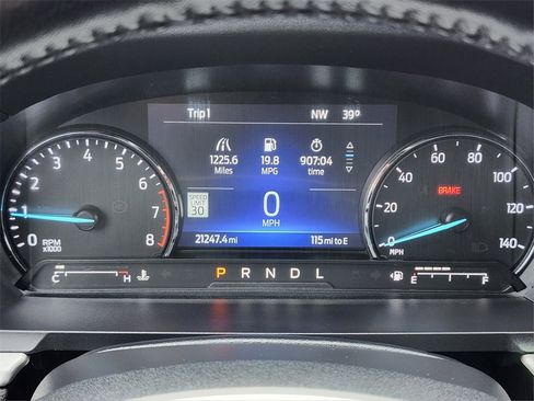 Certified 2022 Ford Explorer XLT w/ Equipment Group 202A image 31