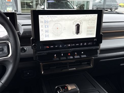 Used 2024 GMC Hummer EV 2X image 36