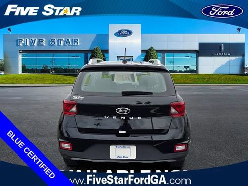 Used 2026 Hyundai Venue SEL FWD image 6