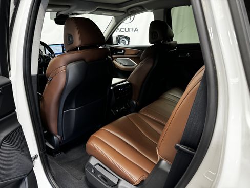 Used 2023 Acura MDX FWD w/ Technology Package image 11