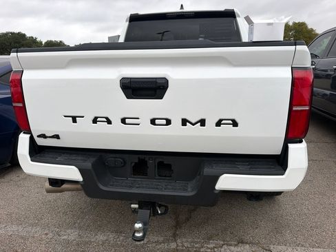 Used 2024 Toyota Tacoma SR5 AWD/4WD image 5