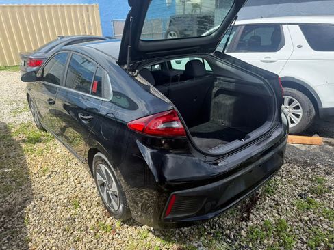 Used 2017 Hyundai Ioniq SEL FWD image 7
