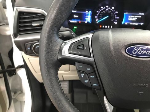 Used 2022 Ford Edge Titanium AWD/4WD image 17