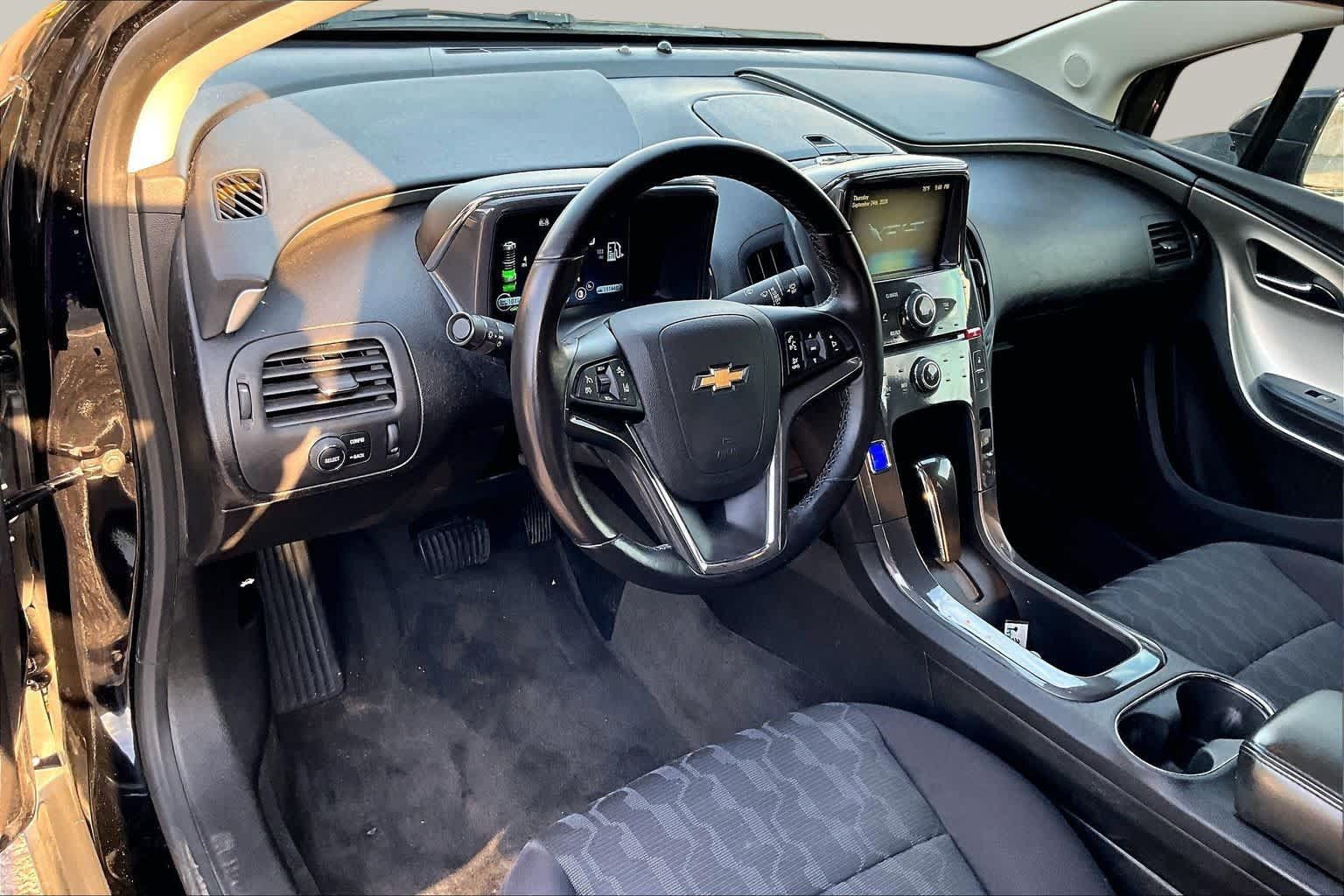 Used 2014 Chevrolet Volt w/ Enhanced Safety Package 2 FWD image 18
