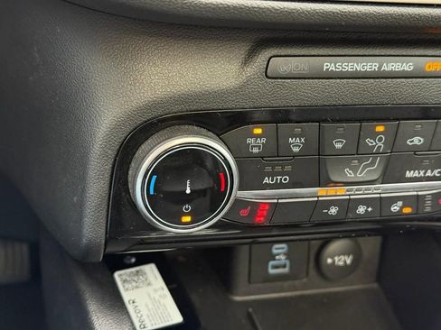 Used 2022 Ford Escape SEL image 25