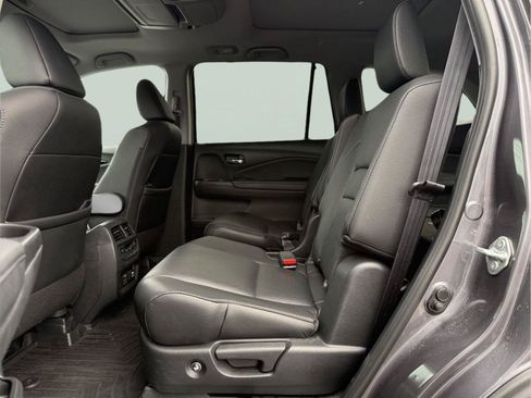 Used 2021 Honda Pilot Elite image 19