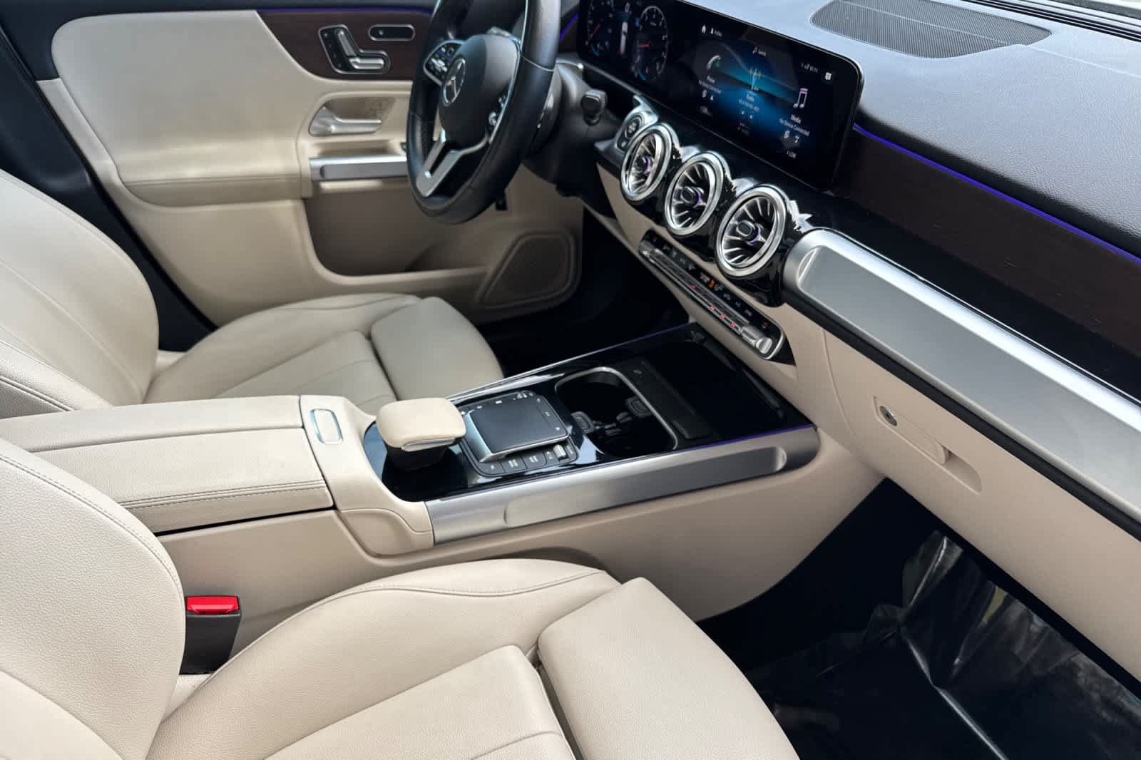 Used 2022 Mercedes-Benz GLB 250 image 16