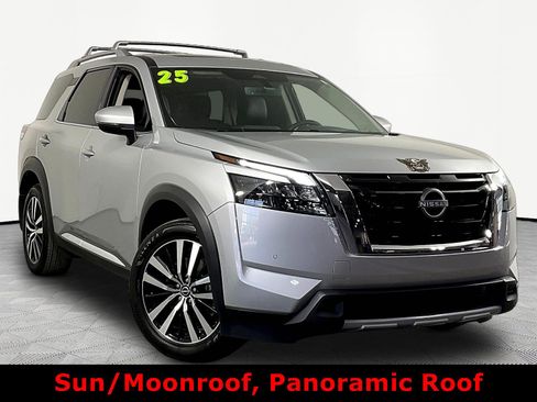 Used 2025 Nissan Pathfinder Platinum AWD/4WD image 3