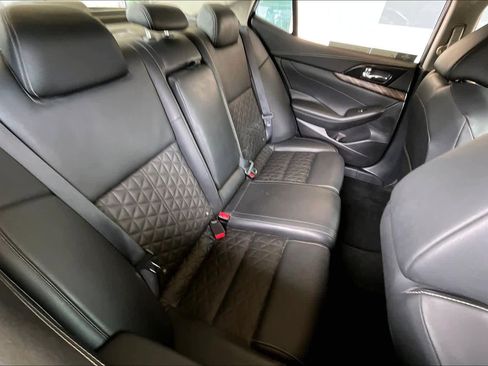 Used 2016 Nissan Maxima Platinum FWD image 16