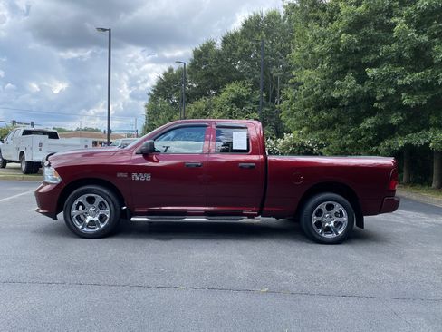 Used 2017 RAM 1500 Express RWD image 6
