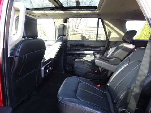 Used 2021 Ford Expedition Max Platinum image 19