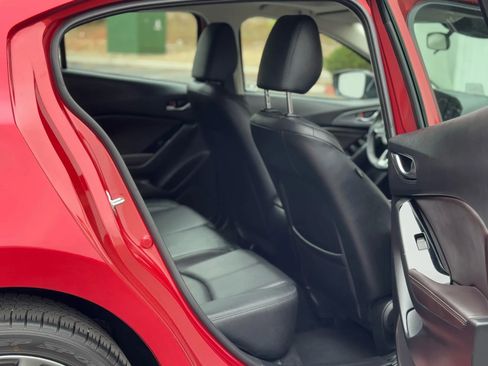 Used 2018 MAZDA MAZDA3 Grand Touring image 40