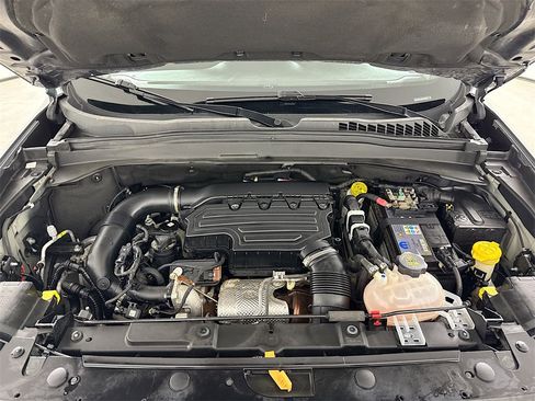 Used 2022 Jeep Renegade Latitude image 28