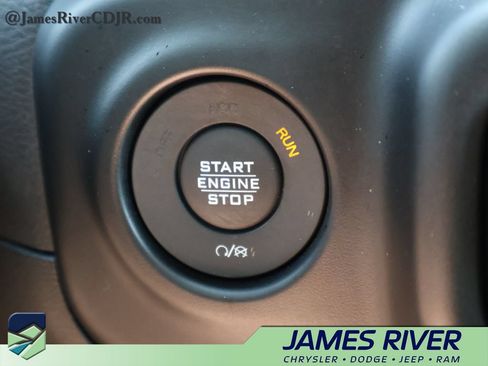 Used 2020 Jeep Wrangler Unlimited Sahara AWD/4WD image 30
